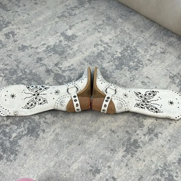 New Dolls Kill Current Mood White Studded Butterfly Cowboy Boots Festival Sz 6 - Picture 8 of 13